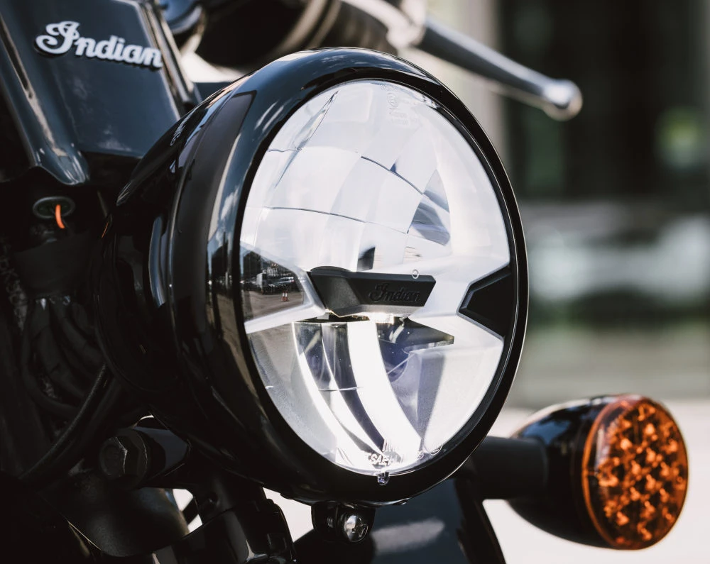 Indian 999 Scout Sixty Bobber 2025 - 12