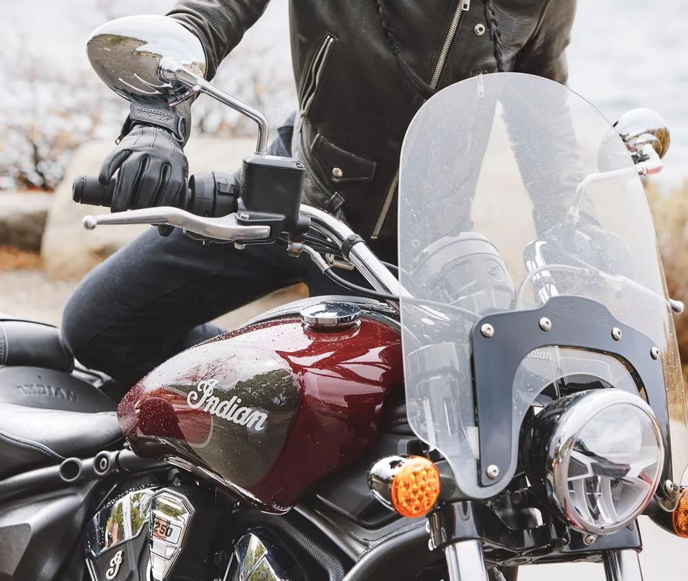 L'avant d'une Indian 1250 Super Scout