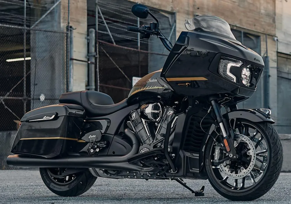 Indian 1830 Challenger Limited / Dark Horse 2026 - Motorcycle
