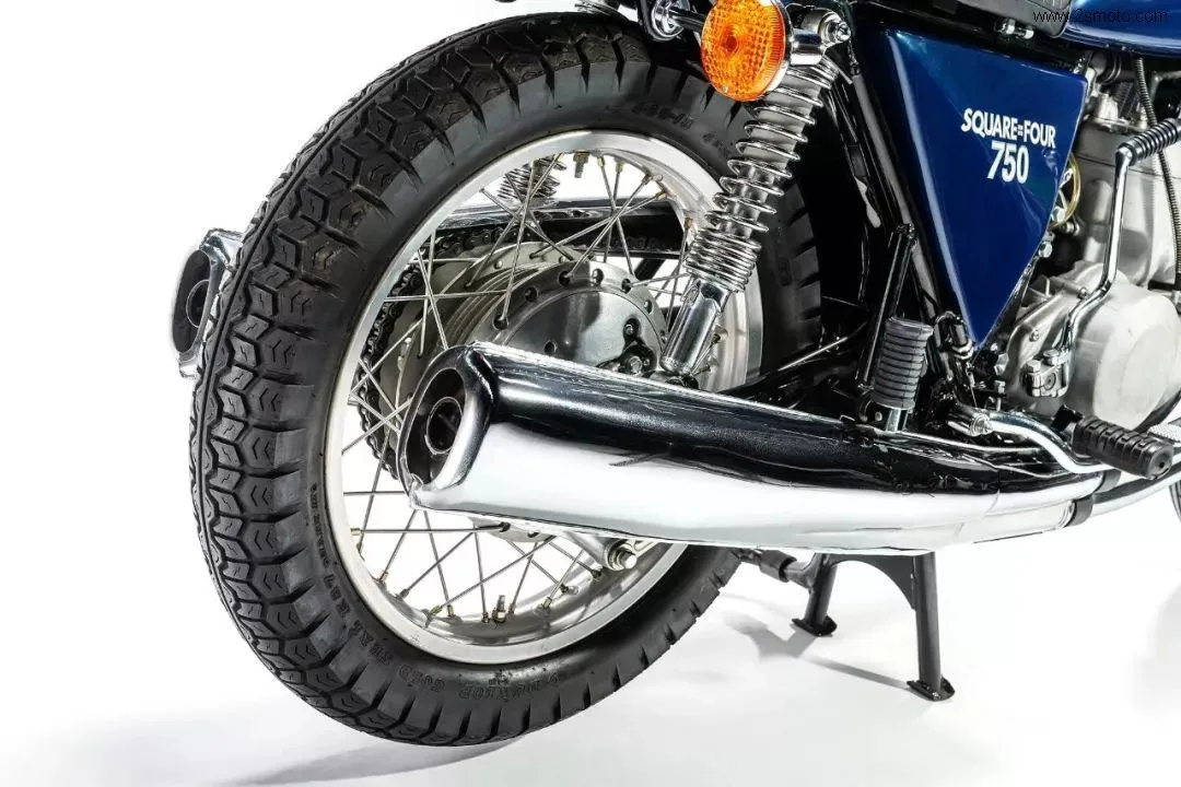 Kawasaki Square Four 750 1971 - 5