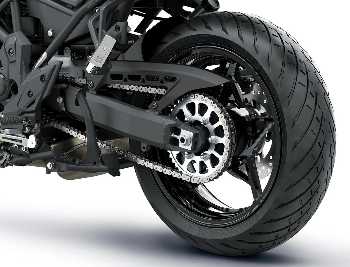 Kawasaki Versys 900 2027 - 5