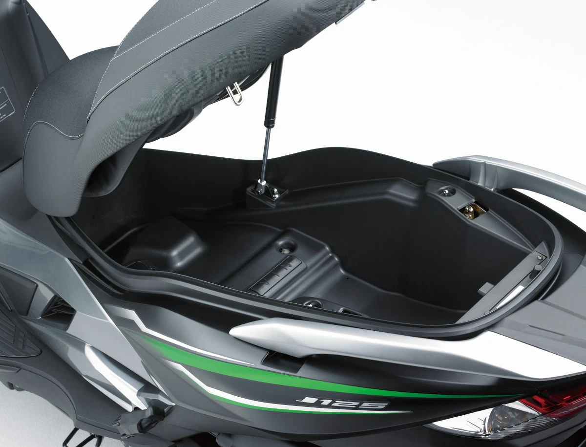 Kawasaki J125 2016 - 8