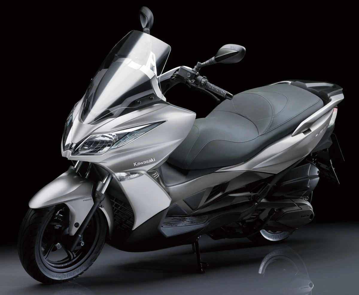 Kawasaki J300 2014 - 6