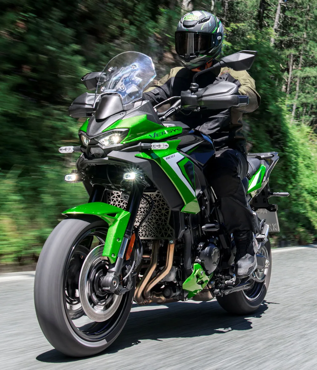 Kawasaki Versys 900 SE 2027 - 13