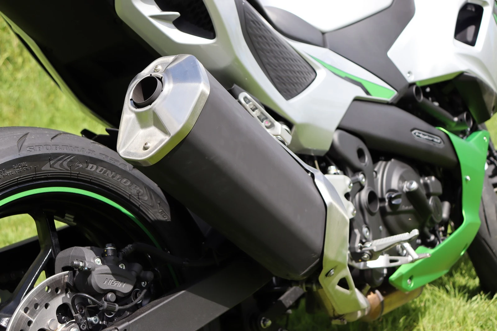 Sistema de escape Ninja 7 Hybrid