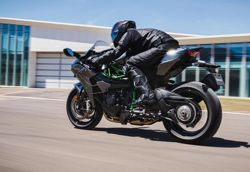 Kawasaki Ninja H2 Carbon 2027 - 8