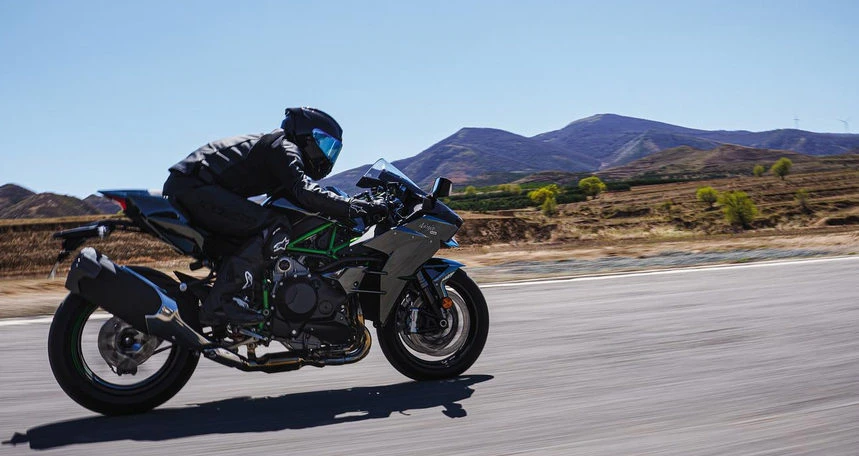 Kawasaki Ninja H2 Carbon 2027 - 10