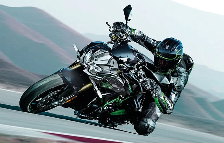 Une moto Kawasaki Z H2
