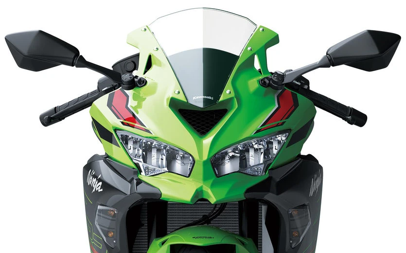La tête de fourche de la Kawasaki 400 ZX-4RR