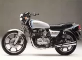 Moto Kawasaki Z650 1983