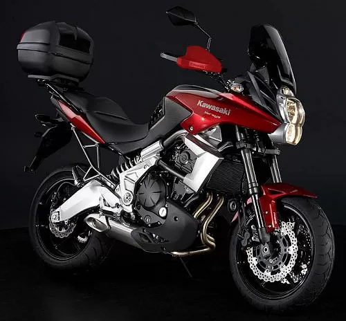 Foto de perfil del VERSYS 650 City 2011 en color indefinido.