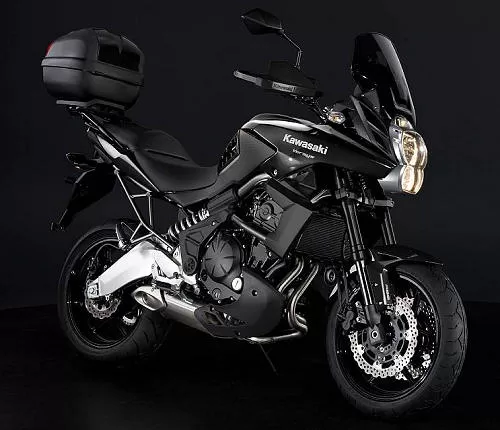 Foto de perfil del VERSYS 650 City 2011 en color indefinido.