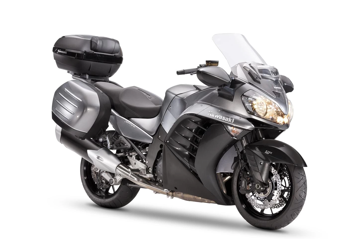 Foto de perfil del 1400 GTR Grand Tourer 2016 en color indefinido.