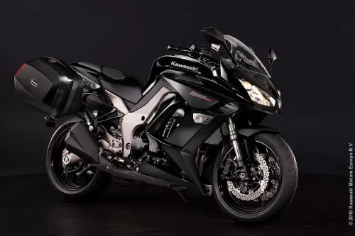 Foto de perfil del Z 1000 SX Tourer 2011 en color indefinido.