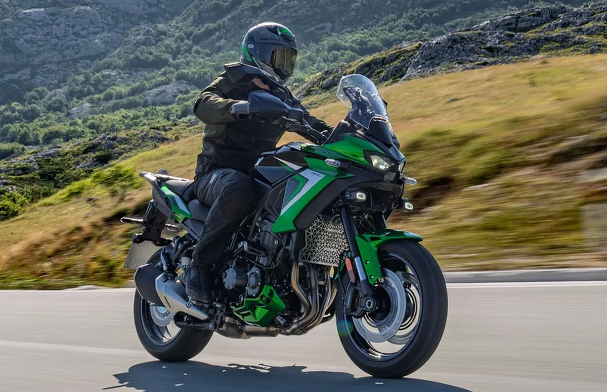 Kawasaki Versys 900 2027 - 1