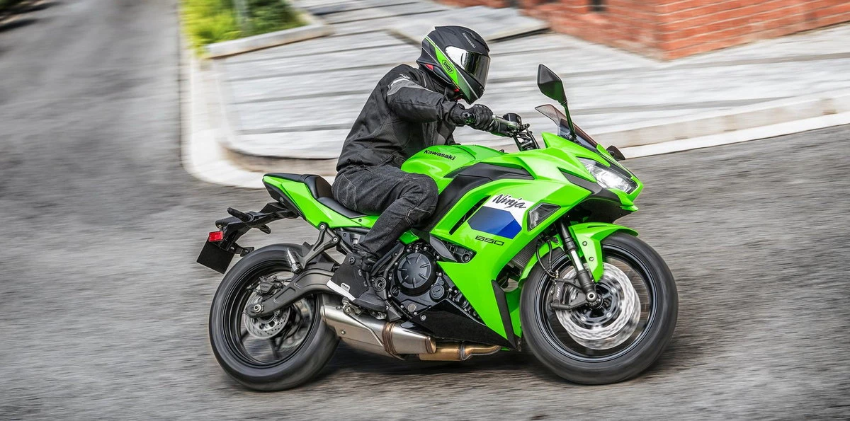 Kawasaki Ninja 650 2027 - 1