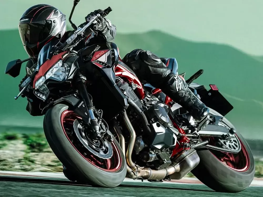 Kawasaki Z 900 2024 - Motorcycle specifications, reviews, photos
