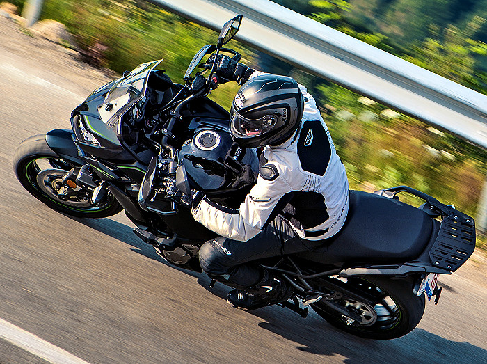 2018 Suzuki V Strom 1000 Vs Kawasaki Versys 1000