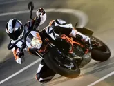 Motorcycle KTM 690 DUKE R 2015