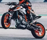 Motorcycle KTM Duke 890 R 2021