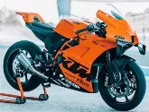 Motorcycle KTM RC 8C 890 2022