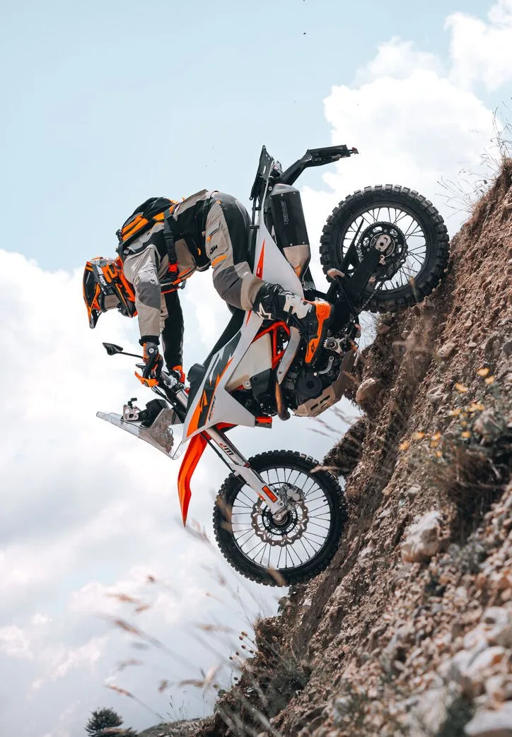 KTM 690 Rally 2027 - 1