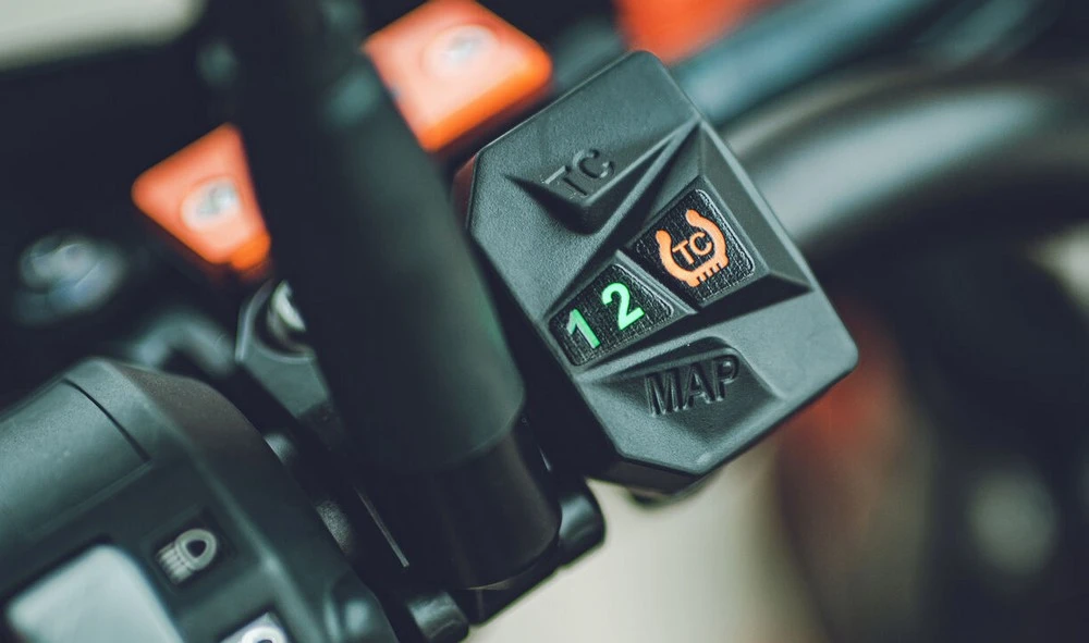 KTM 690 SMC R 2021 - 14