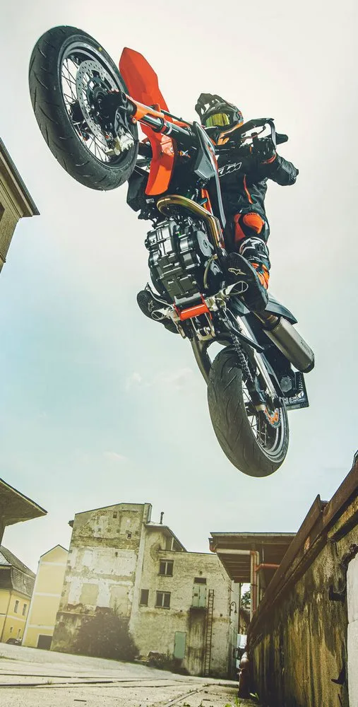 KTM 690 SMC R 2021 - 7