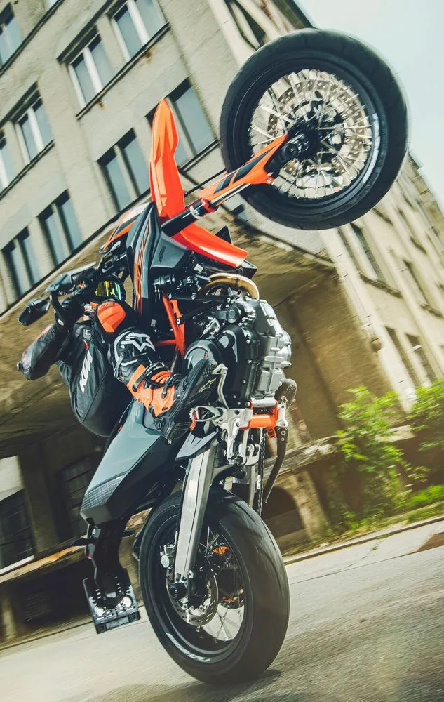KTM 690 SMC R 2021 - 18
