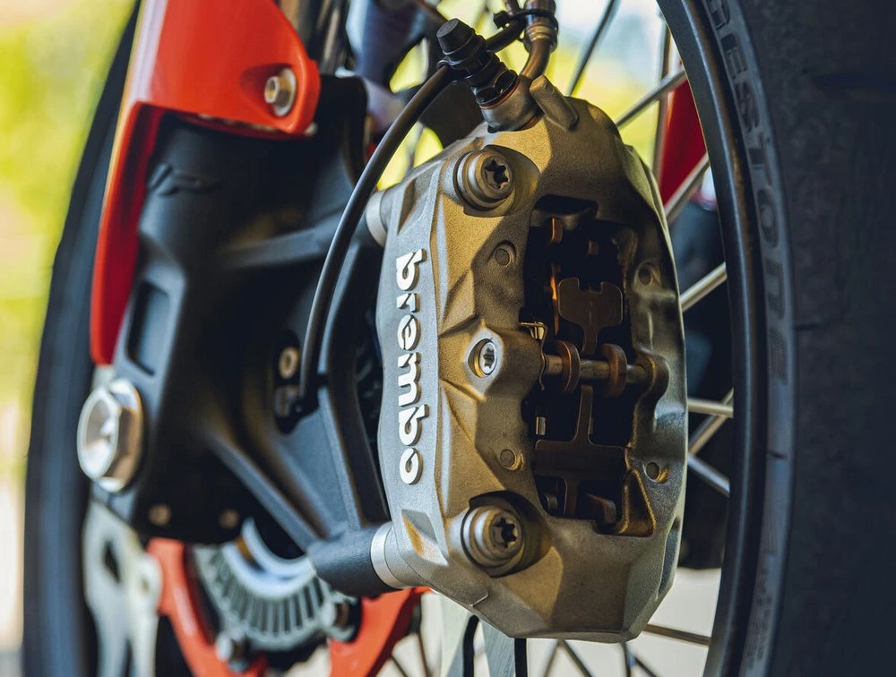 KTM 690 SMC R 2024 - 6