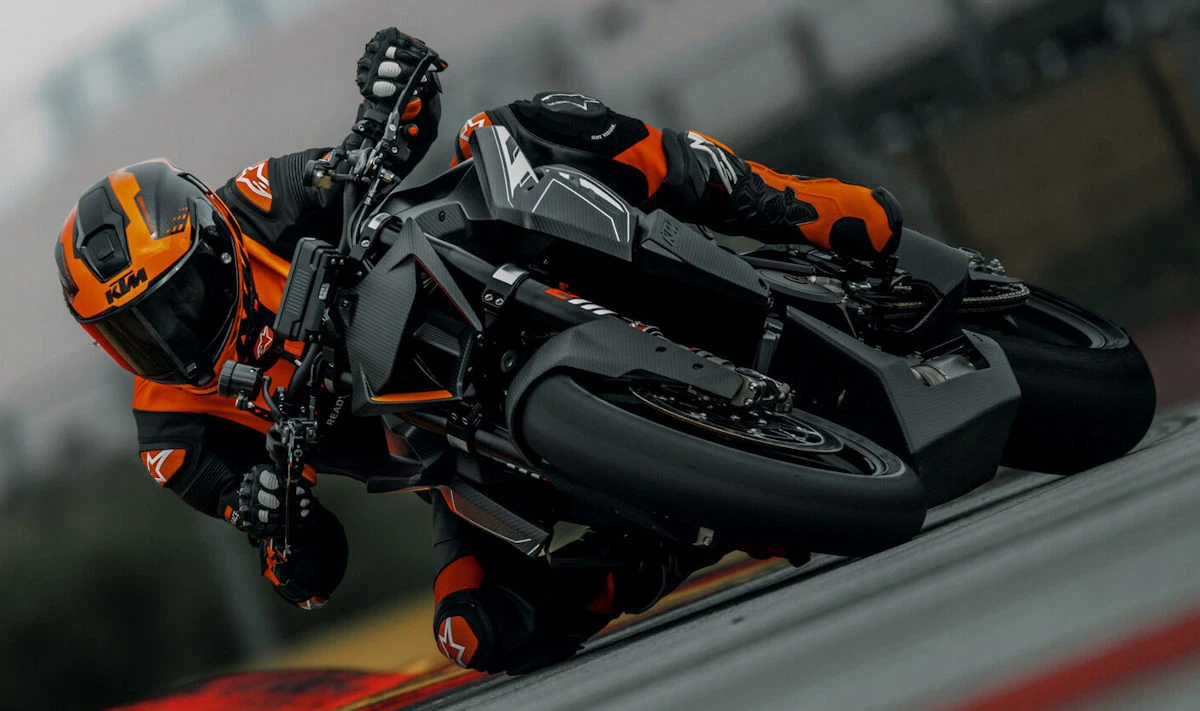 KTM Superduke 1390 RR Track 2026 - 16