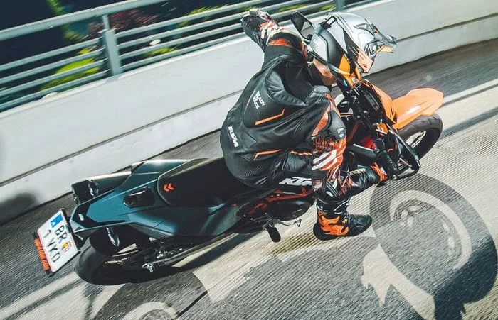 KTM 690 SMC R 2021
