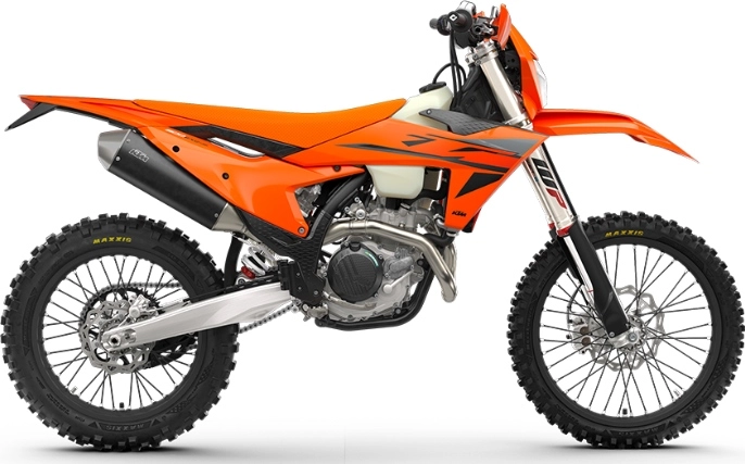 Foto de perfil del 500 EXC-F 2025 en color naranja.