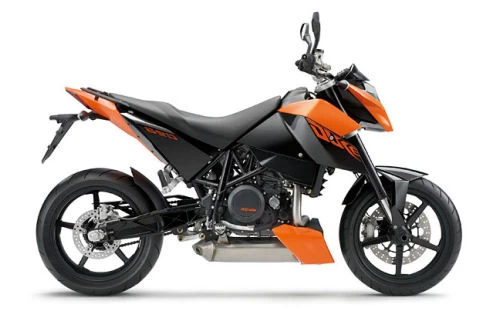 Profile photo of 690 DUKE 3 2009 in color not defined.