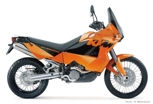 Photo de profil de la 950 Adventure 2004 en couleur non défini