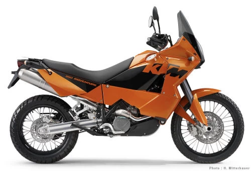 Photo de profil de la 950 Adventure 2005 en couleur non défini