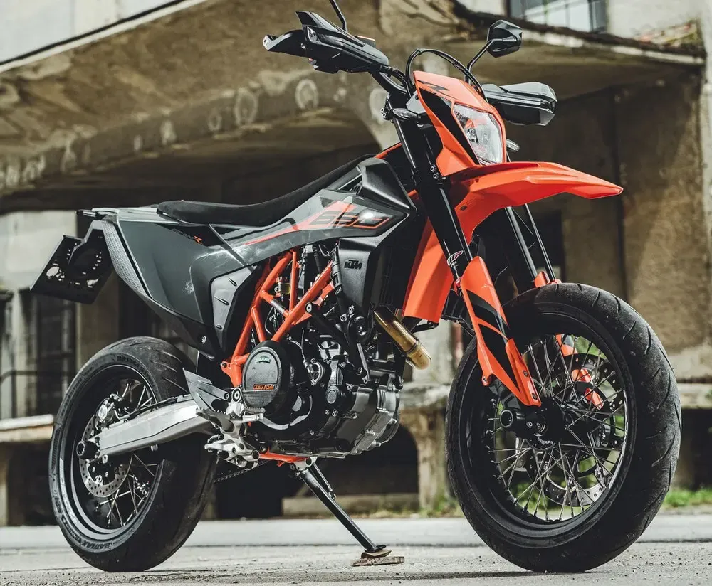 KTM 690 SMC R 2022 - Motorcycle specifications, reviews, photos, used
