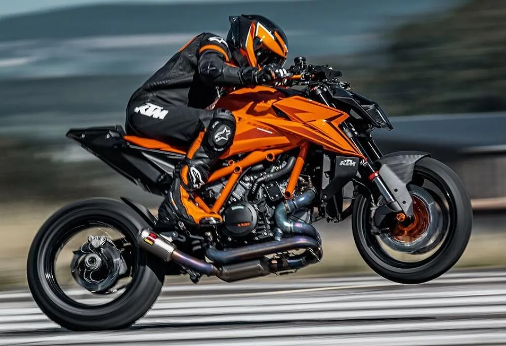 KTM Superduke 1390 R 2026 - Motorcycle specifications, reviews, used