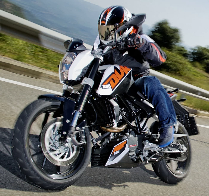 KTM 200 DUKE 2014 - Motorcycle specifications, reviews, photos, used