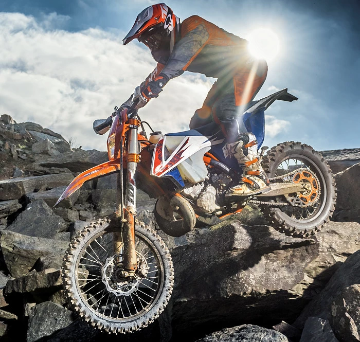 バイク KTM300EXC6DAYS KTM 300 EXC TPI Six Days 2020 - Motorcycle specifications, reviews