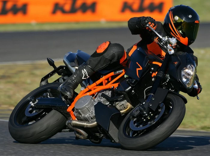 KTM SUPERDUKE 990 R 2007 - Motorcycle specifications, reviews, photos