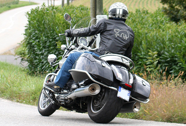 Essai de la Moto-Guzzi 1400 California Touring 2013