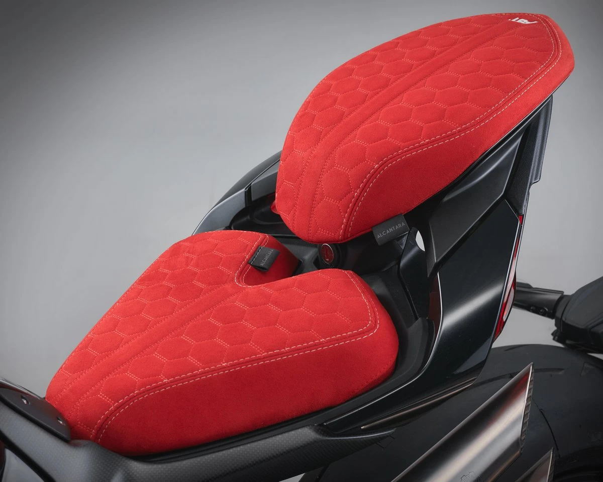 MV-Agusta 1000 Brutale ABT 2026 - 18