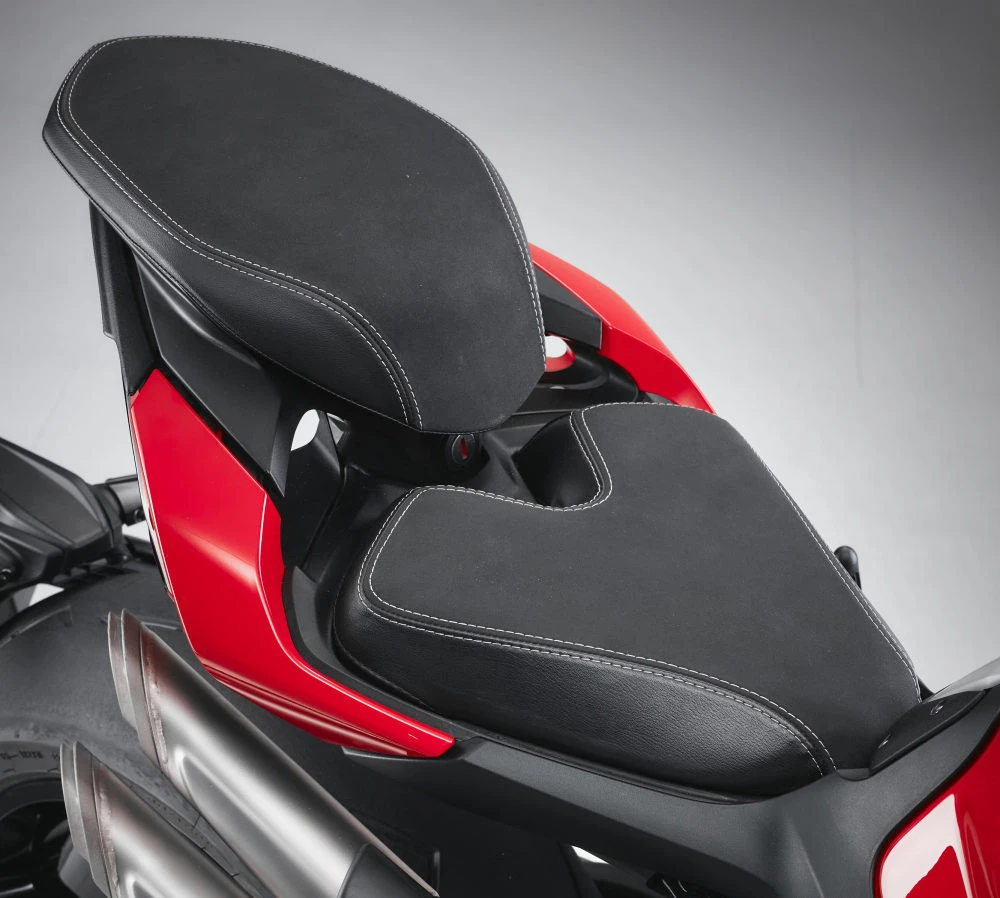 MV-Agusta 1000 Brutale Ottantesimo 2025 - 14