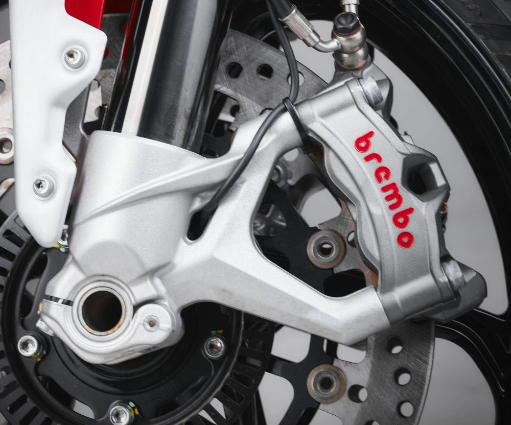 MV-Agusta 1000 Brutale Ottantesimo 2025 - 17