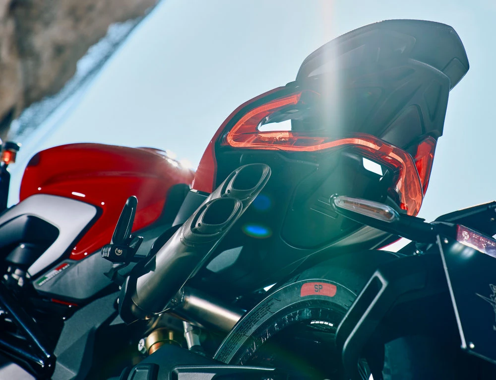 MV-Agusta 1000 Brutale Ottantesimo 2025 - 23