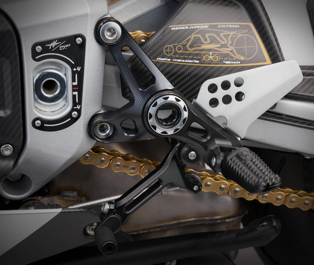 MV-Agusta Superveloce 1000 Ago 2025 - 25
