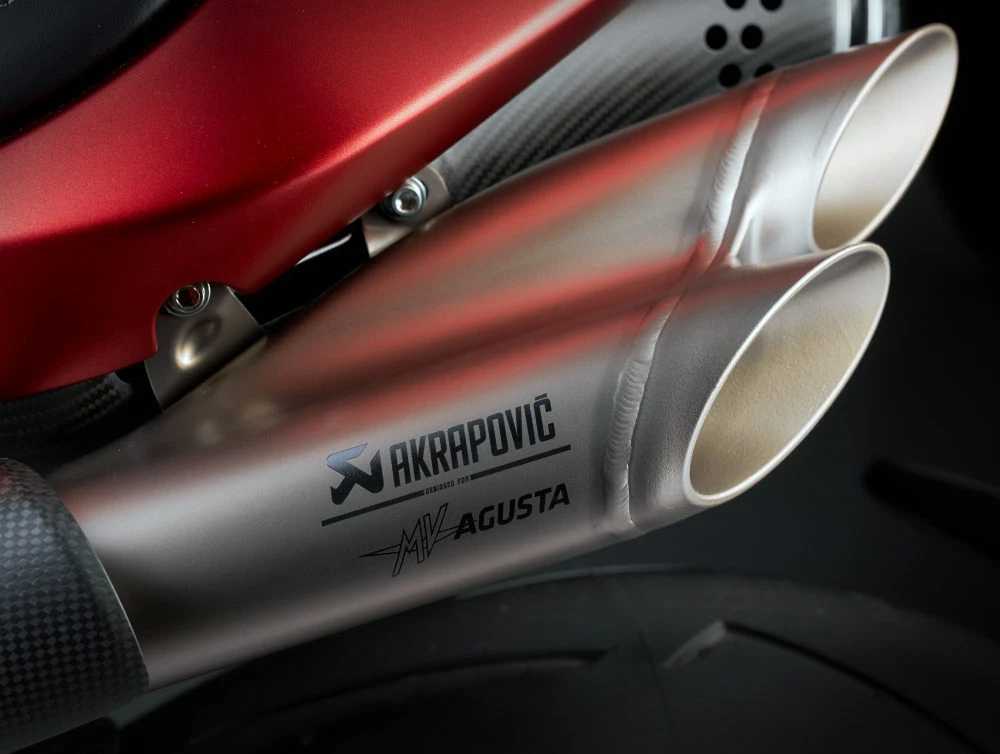 MV-Agusta Superveloce 1000 Ago 2025 - 32