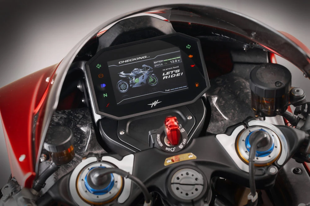 MV-Agusta Superveloce 1000 Ago 2025 - 20