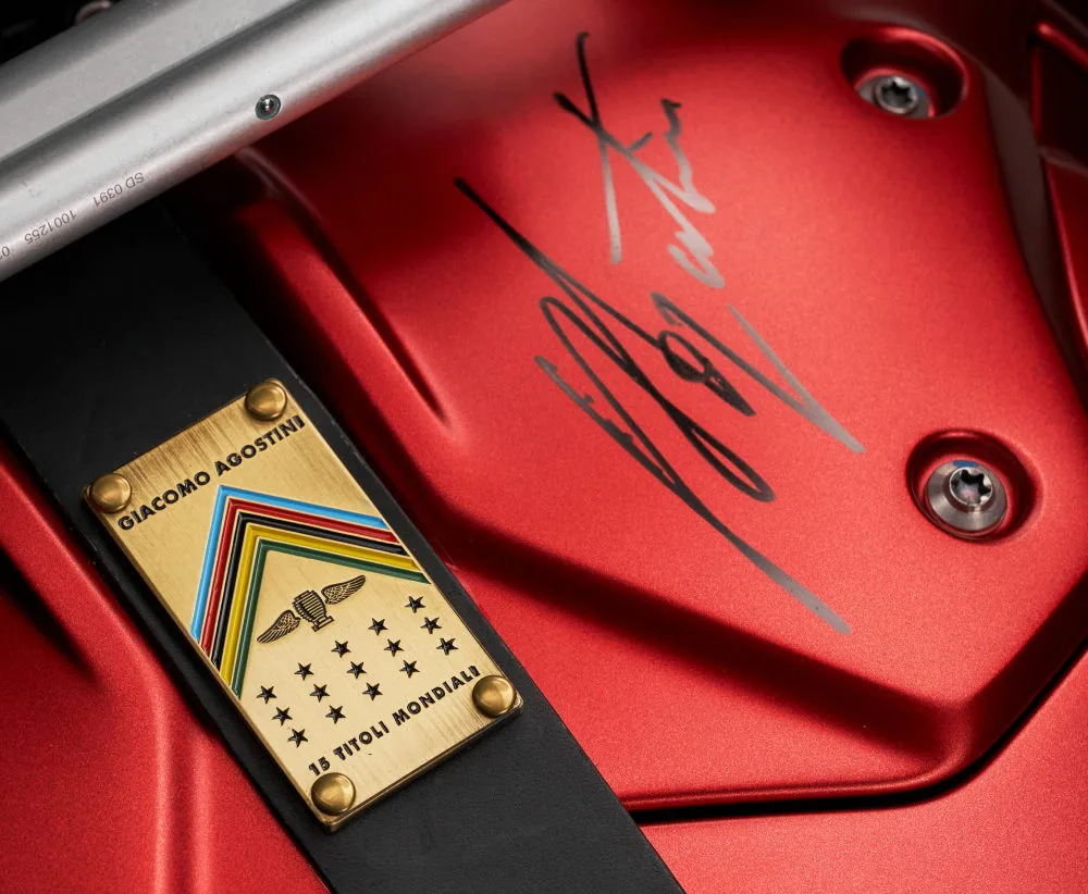 MV-Agusta Superveloce 1000 Ago 2025 - 1